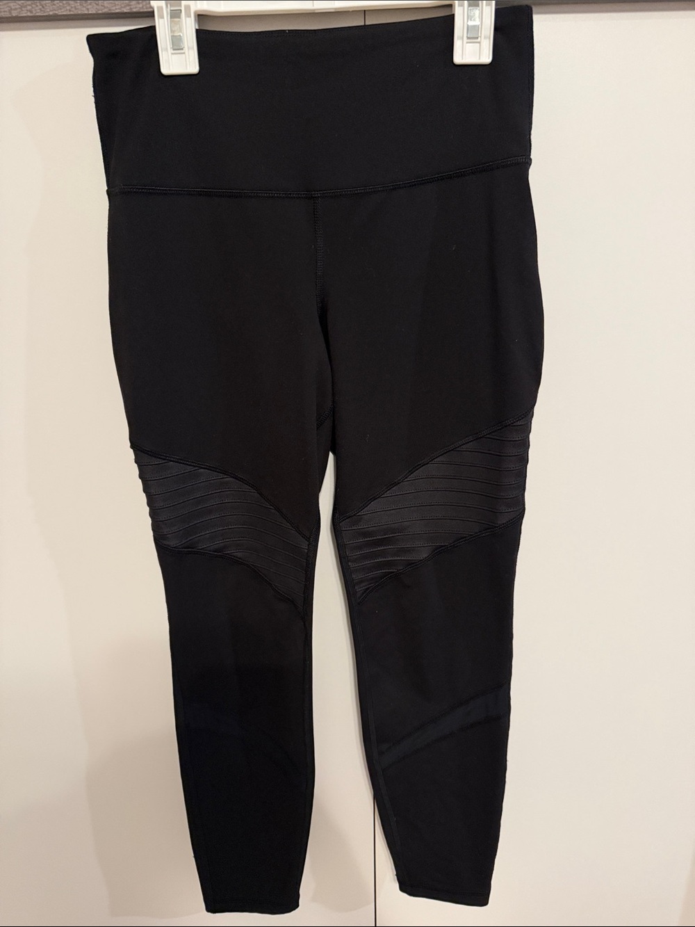Old Navy Black High-Waist Moto Ribbed Leggings